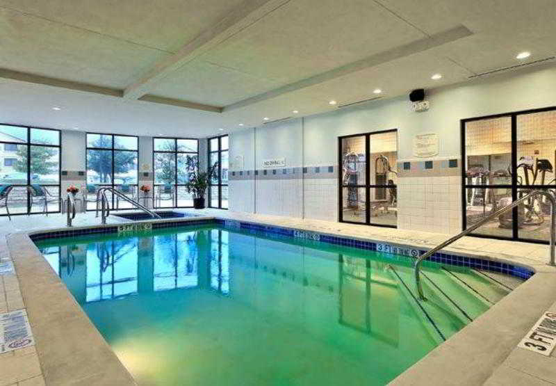 Courtyard Austin Airport Hotel Facilities photo