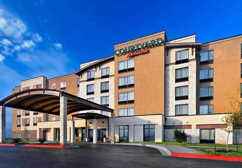 Courtyard Austin Airport Hotel Exterior photo